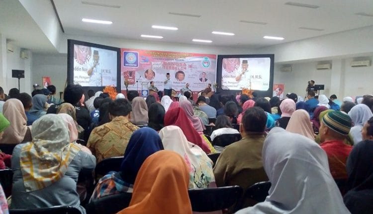 Seminar Forum Akdemisi Indonesia (FAI) Bedah Buku Bangsa Terbelah