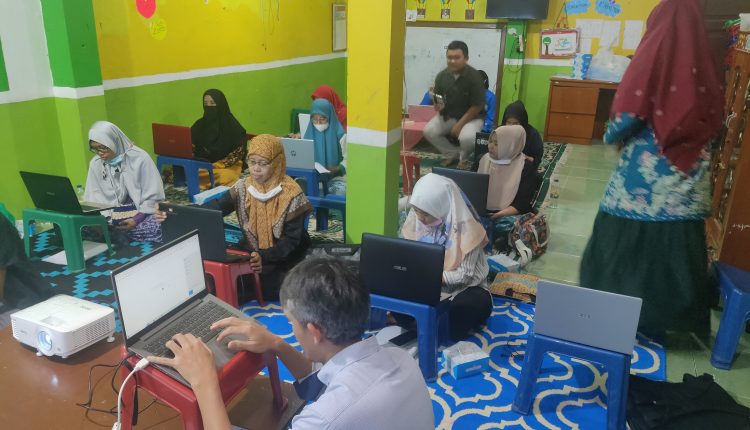 Pemanfaatan Google For Education Dalam Aktivitas Pembelajaran Antara Staf Pengajar dan Santri TPQ Bina Ummah Jakarta