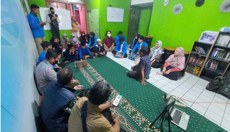 Dosen Universitas BSI Beri Pelatihan Literasi Keuangan untuk Remaja Pada Pelopor Kepedulian Asrama Cerdas Yatim & Dhuafa