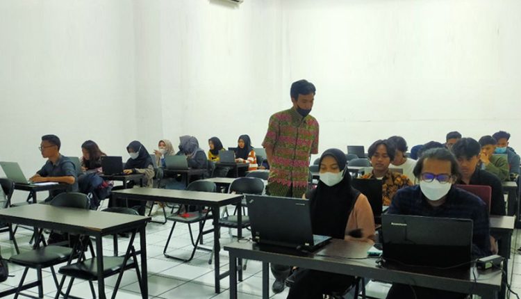 Praktisi Mengajar