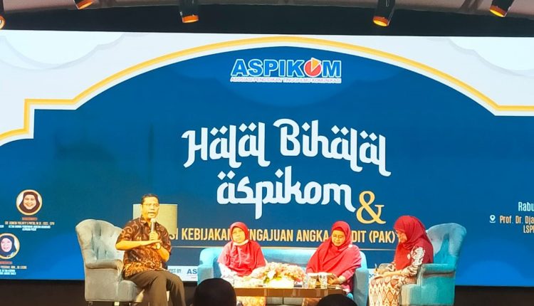 Halal Bihalal ASPIKOM dan Diskusi Kebijakan Pengajuan Angka Kredit Dosen