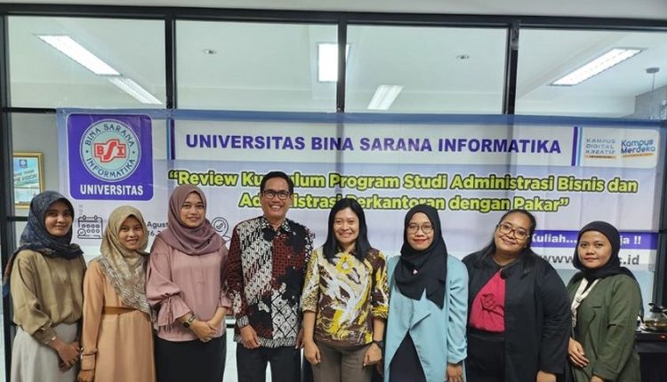 Review Kurikulum Program Studi Administrasi Perkantoran Universitas BSI