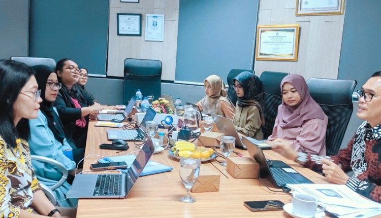 review kurikulum prodi administrasi bisnis 2023
