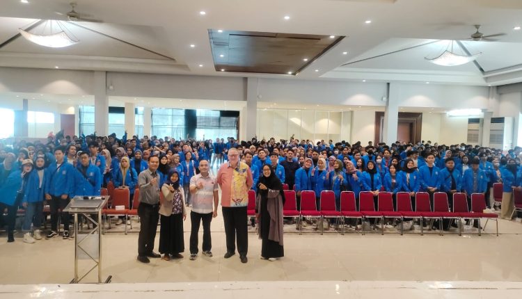 Maksimalkan Potensi Mahasiswa Bidang Bahasa Inggris