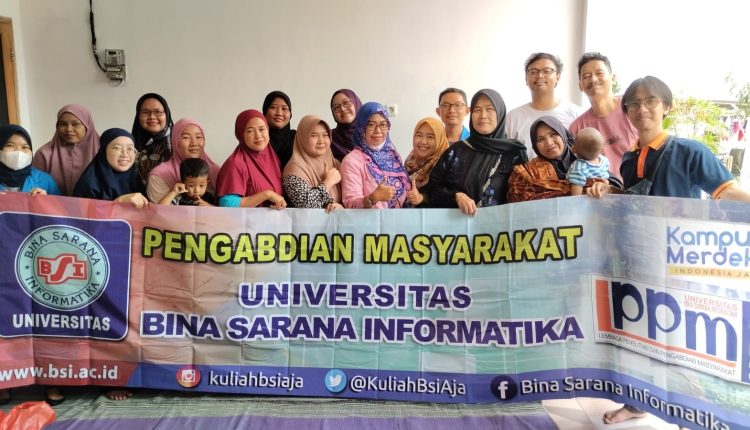 Penyuluhan Media Sosial Untuk Ibu – Ibu Di Suropati Residence Tambun Utara Kabupaten Bekasi
