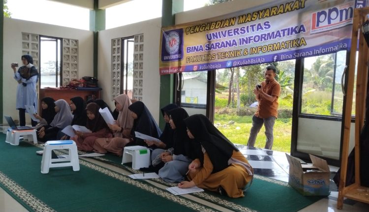 Dosen Universitas BSI Berikan Pengenalan Pemblokiran Situs Terlarang Menggunakan Router MikroTik