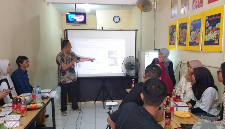 Tim Dosen Universitas BSI Selenggarakan Pelatihan Pembuatan Poster Menggunakan Aplikasi Canva