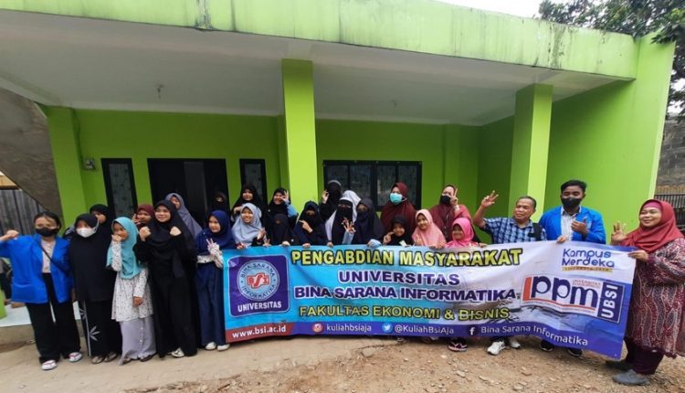 Dosen Universitas BSI Berikan Edukasi Penguatan Karakter Agar Bijak Menggunakan Media Sosial Pada Anak-Anak