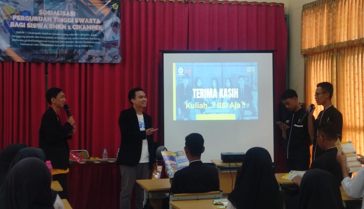 sosialisasi perguruan tinggi