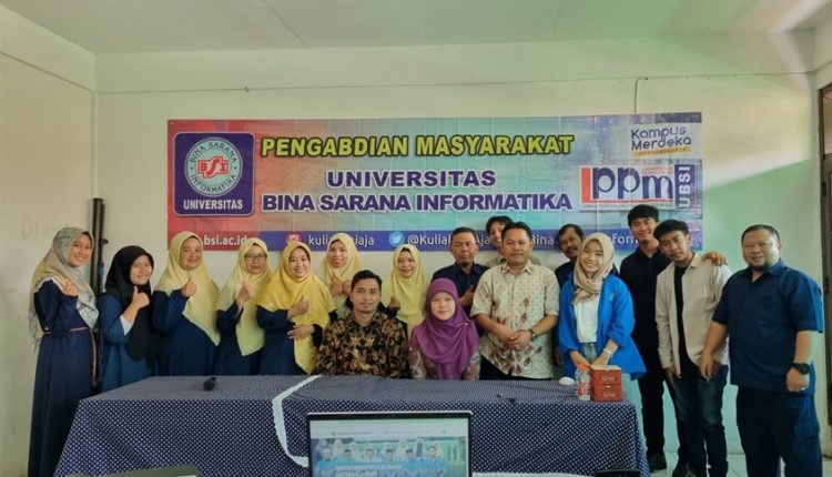 Tingkatkan Pelayanan Masyarakat, Dosen Universitas BSI Beri Pelatihan