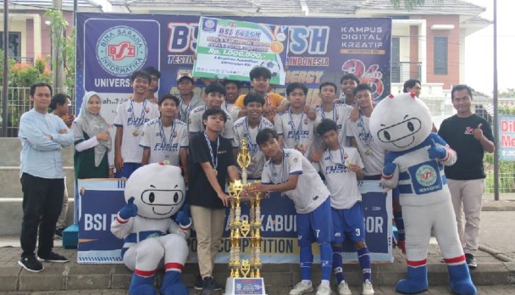 SMK Mekanik Cibinong Berhasil Rebut Gelar Juara 1 Di Kompetisi Futsal BSI Flash 2024