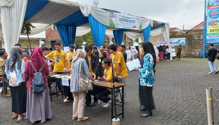 Semua Produk Entrepreneur Fair Universitas BSI Kampus Tasikmalaya Habis Di Serbu Pengunjung