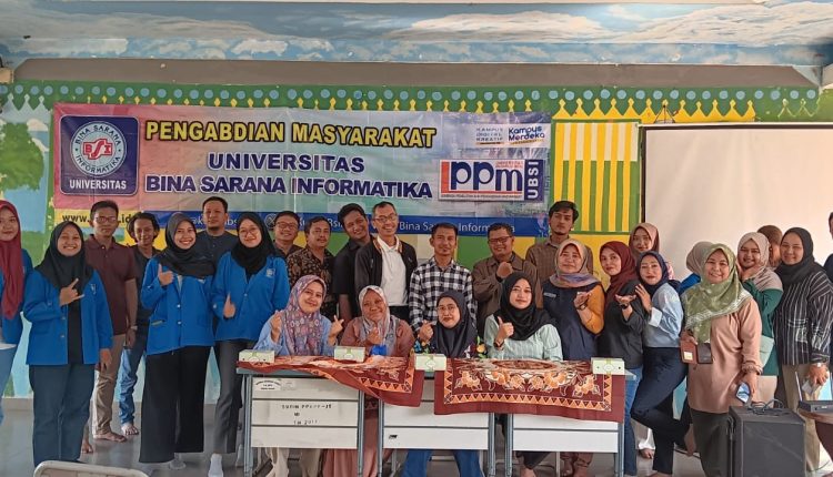 Dosen Universitas BSI Berikan Pelatihan Sukses Menjadi Content Creator Pada Karang Taruna Bambu Apus Jakarta Timur