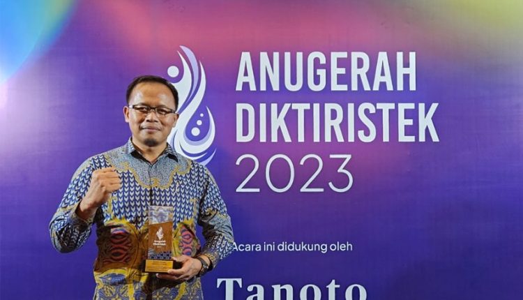 Raih Gelar Bronze Winner