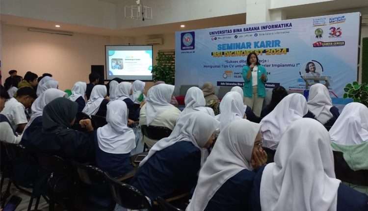 Bantu Cara Membuat CV, Universitas BSI Hadirkan Seminar Karier di BSI DiginoFest 2024