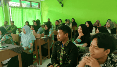Dosen Universitas BSI Ajarkan Pembuatan Video Pembelajaran Terhadap Staf Yayasan Al Muhajirin Bogor