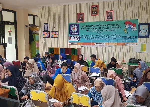 Dosen Program Studi Teknologi Informasi Universitas BSI mengadakan Pelatihan Korespondensi Menggunakan Microsoft Word 2016