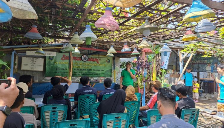 Dosen Universitas BSI Berikan Pelatihan Pemasaran Digital Melalui Media Sosial Bagi Kelompok Wanita Tani Sumur Mangga