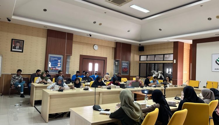 Dosen Universitas BSI Memberikan Sosialisasi Era Transformasi Koperasi Ke Koperasi Digital Dengan Aplikasi Berbasis Solusi Pada Kpri Pascapanen