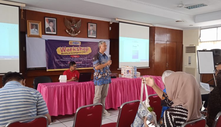 Dosen Universitas BSI Berikan Sosialisasi Revolusi Teknologi Pada Karang TarunaTegal Parang Jakarta Selatan