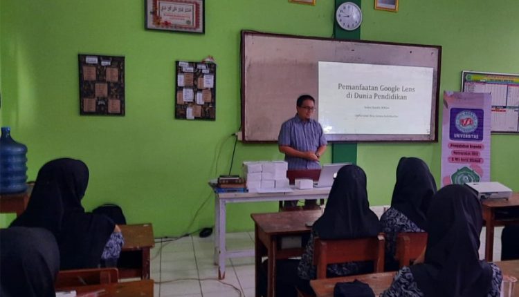 Dosen Universitas BSI Beri Pelatihan