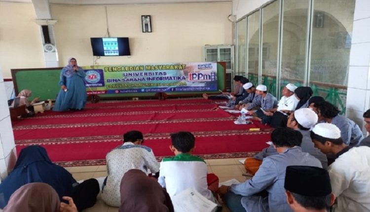 Dosen Universitas BSI Kenalkan Keterampilan Berbahasa Inggris