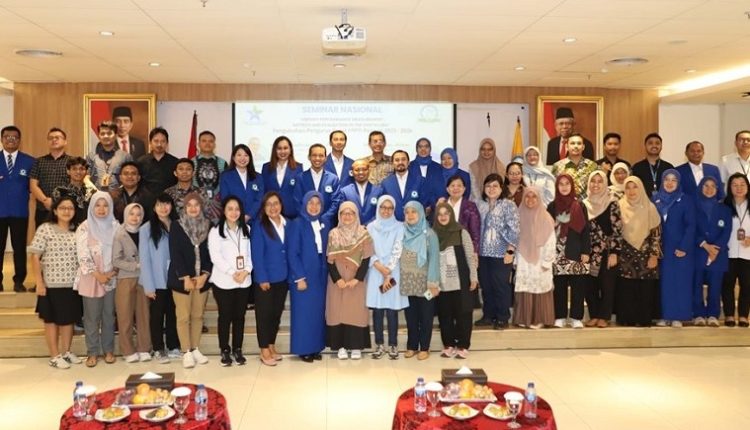 Perpustakaan Universitas BSI Hadiri Pengukuhan