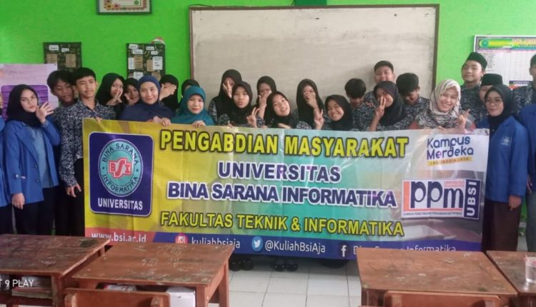 Dosen Universitas BSI Berhasil Menyelenggarakan Pengabdian Masyarakat di MTs Darul Hikmah Depok