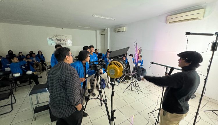 Tambah Skill Di Industri Perfilman, Prodi Penyiaran Universitas BSI Gelar Seminar Teknik Kamera dan Tata Cahaya