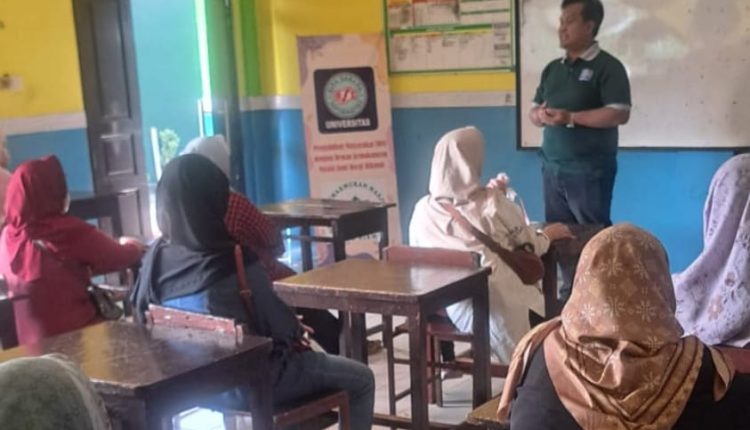 Manfaatkan Teknologi AI, Dosen Universitas BSI Beri Pelatihan Cara Buat Presentasi Yang Menarik