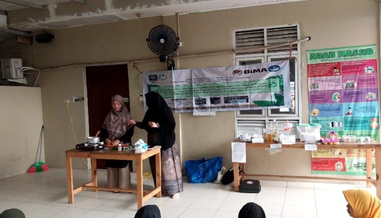 Dosen Universitas BSI Kreatif Olah Minyak Jelantah Jadi Lilin