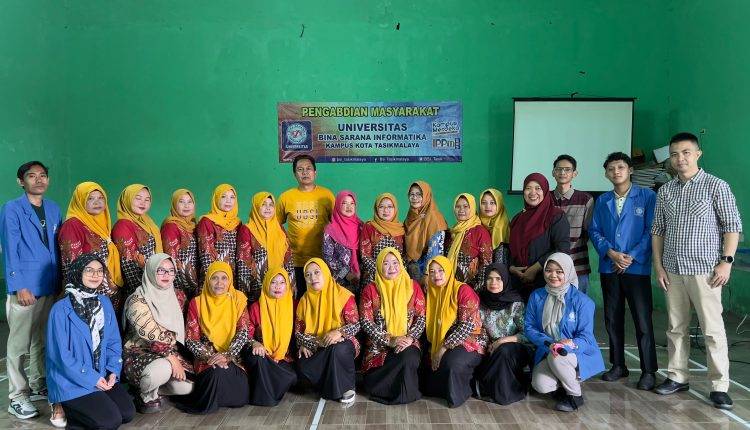 Universitas BSI Tasikmalaya Berikan Pelatihan Aplikasi Stunting di Kecamatan Jamanis Kabupaten Tasikmalaya