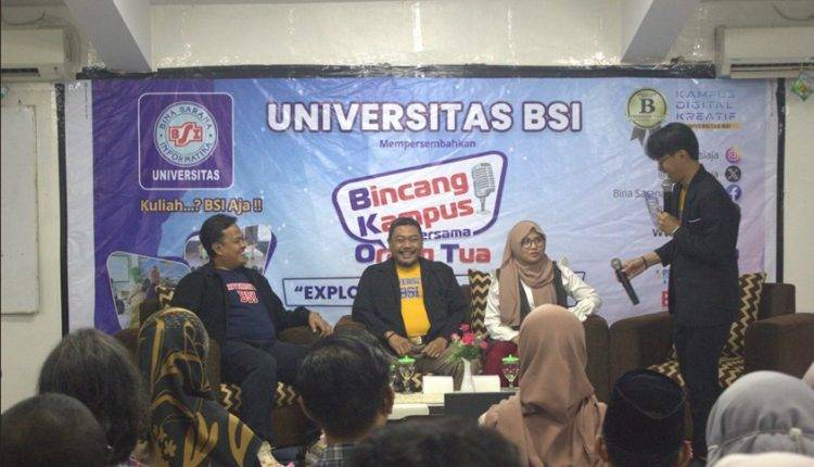 Tidak Hanya Ngobrol Bareng, Orang Tua Juga Bisa Mengenal Metode Belajar di Kampus