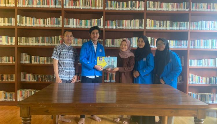 Mahasiswa Universitas BSI Hibahkan Aplikasi DIGILIB ke Perpustakaan Rimba Baca