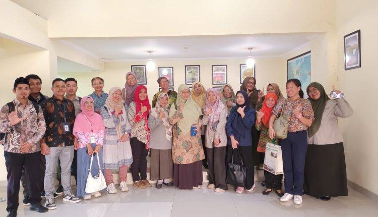 Pengelola Perpustakaan Universitas BSI Bersama Pusat Perpustakaan dan Literasi Pertanian Melalui Workshop