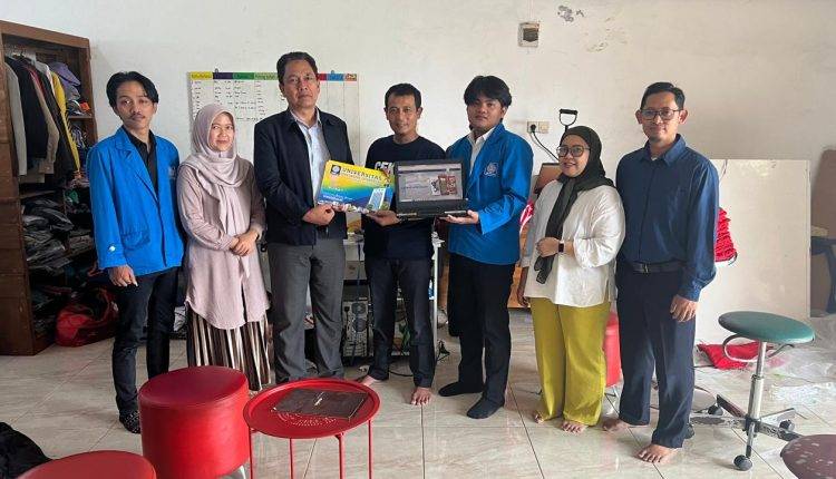 Bantu UKM Di Bidang Teknologi, Mahasiswa Universitas BSI Berhasil Serahkan Aplikasi E-Commerce "Pak Eko”