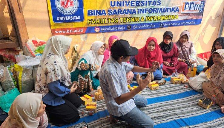 Optimalisasi Penggunaan Media sosial dan Foto Produk Yang Menarik Untuk Branding Pada UMKM Rumah Singkong NikNok