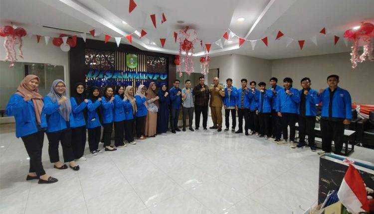 BSI Career Center (BCC) Antarkan 17 Mahasiswa Universitas BSI Kampus Pontianak Melaksanakan PKL Di Diskominfo Kalbar