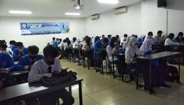 Mahasiswa Baru Universtias BSI Kampus DWS B Siap Jalani Orientasi Akademik (ORMIK) 2024