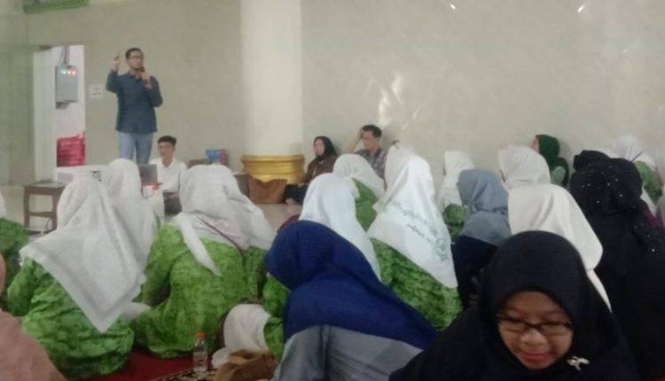 Dosen Universitas BSI Berikan Pengalaman dalam Internet Sehat di Android