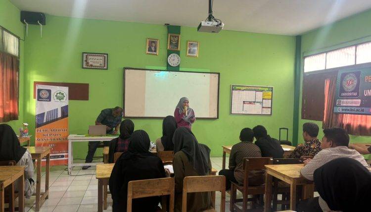 Dosen Universitas BSI Berikan Penyuluhan Manajemen Media Sosial Pada MTs Darul Hikmah Depok