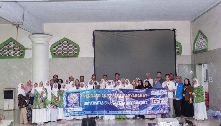 Tingkatkan Keterampilan Digital Dosen Universitas BSI Gelar Workshop Pembuatan Video Informasi Digital untuk PAC Fatayat NU Pinang
