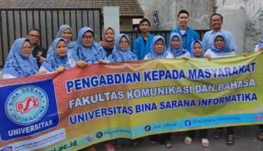 Dosen Universitas BSI Berikan Penyuluhan Digital Video Editing melalui Aplikasi Capcut bagi Pemula kepada Ibu Jumantik Kp. Lio