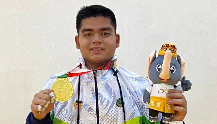 Prestasi Gemilang, Rafi Fadilah Persembahkan Medali Emas Judo untuk Universitas BSI Kampus Karawang