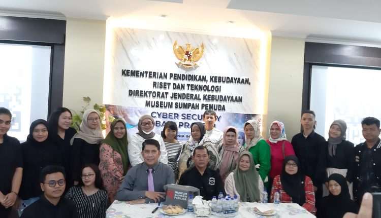 Dosen Ilmu Komunikasi Universitas BSI Memberikan Pelatihan kepada Masyarakat: Lawan Cyber Crime dengan Literasi Digital