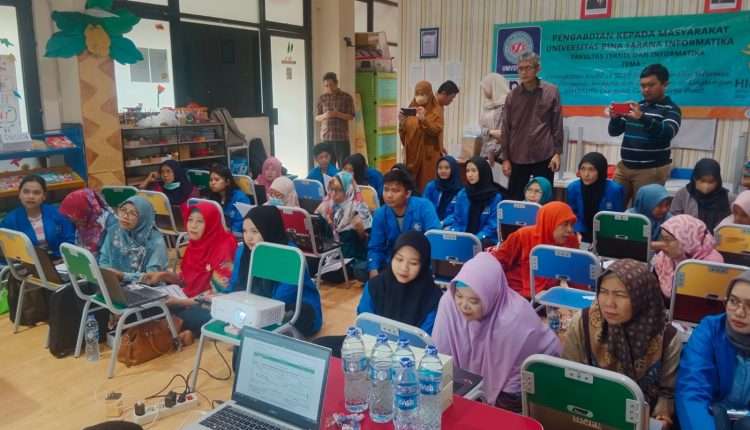 Dosen Universitas BSI Latih Pengurus dan Staff Pengajar HIMPAUDI dalam Pelatihan Penggunaan Microsoft Excel 2016 Pada Paud Edelweiss Rawasari Jakarta Pusat