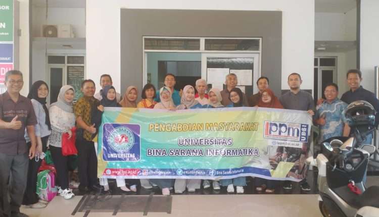Dosen Universitas BSI Gelar Pelatihan Aplikasi Canva untuk Pelaku UMKM Desa Pabuaran, Bojong Gede