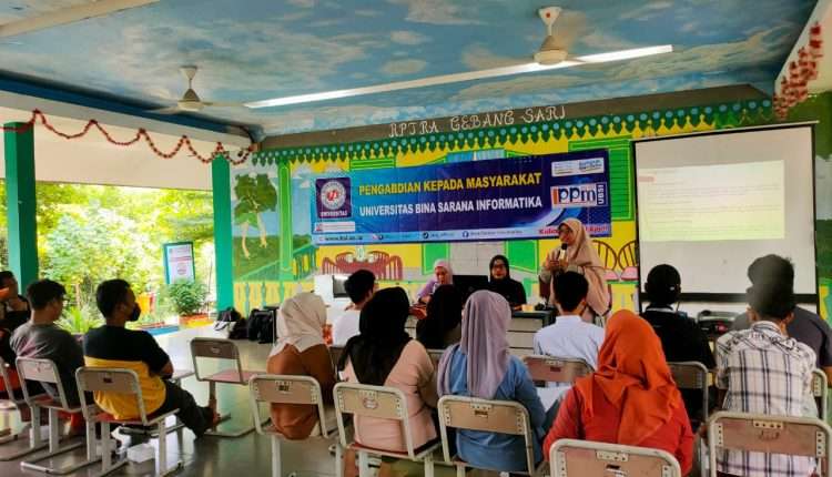 Efisiensi Tanpa Ribet! Dosen Universitas BSI Bimbing Usaha Kecil di RPTRA Gebang Sari dengan Lean Management