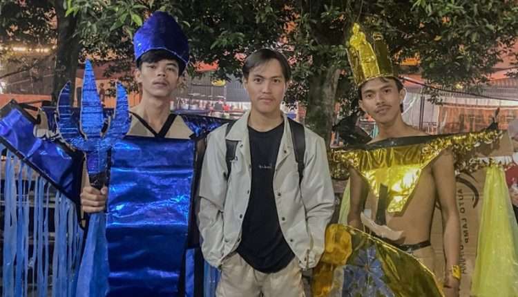 Kreativitas Sampah Jadi Juara! Mahasiswa Universitas BSI Pontianak Raih Piala di Pontianak Creative Festival 2024!