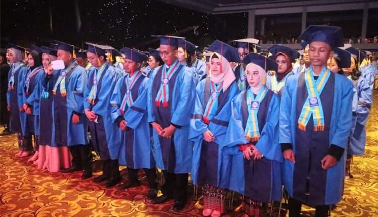 Universitas BSI Berkomitmen Ciptakan Lulusan Unggul di Wisuda Ke-60 yang Penuh Makna